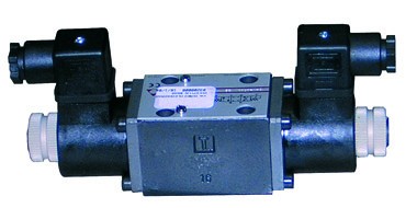 VALVULA DIRECCIONAL ELECTRICA CETOP 03 4-3 CENTRO TANDEM MOD. DHI-0714 MARCA ATOS